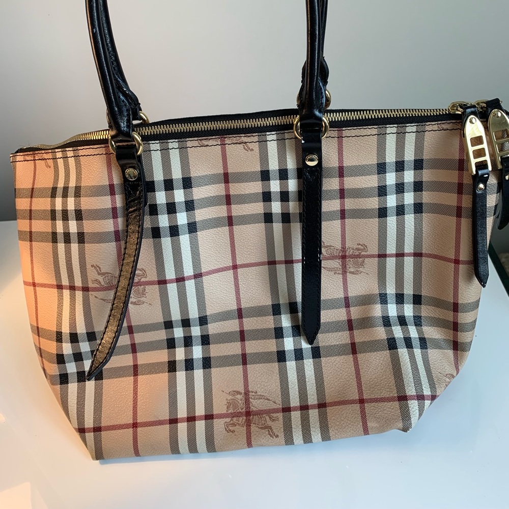 BURBERRY TOTE BAG!